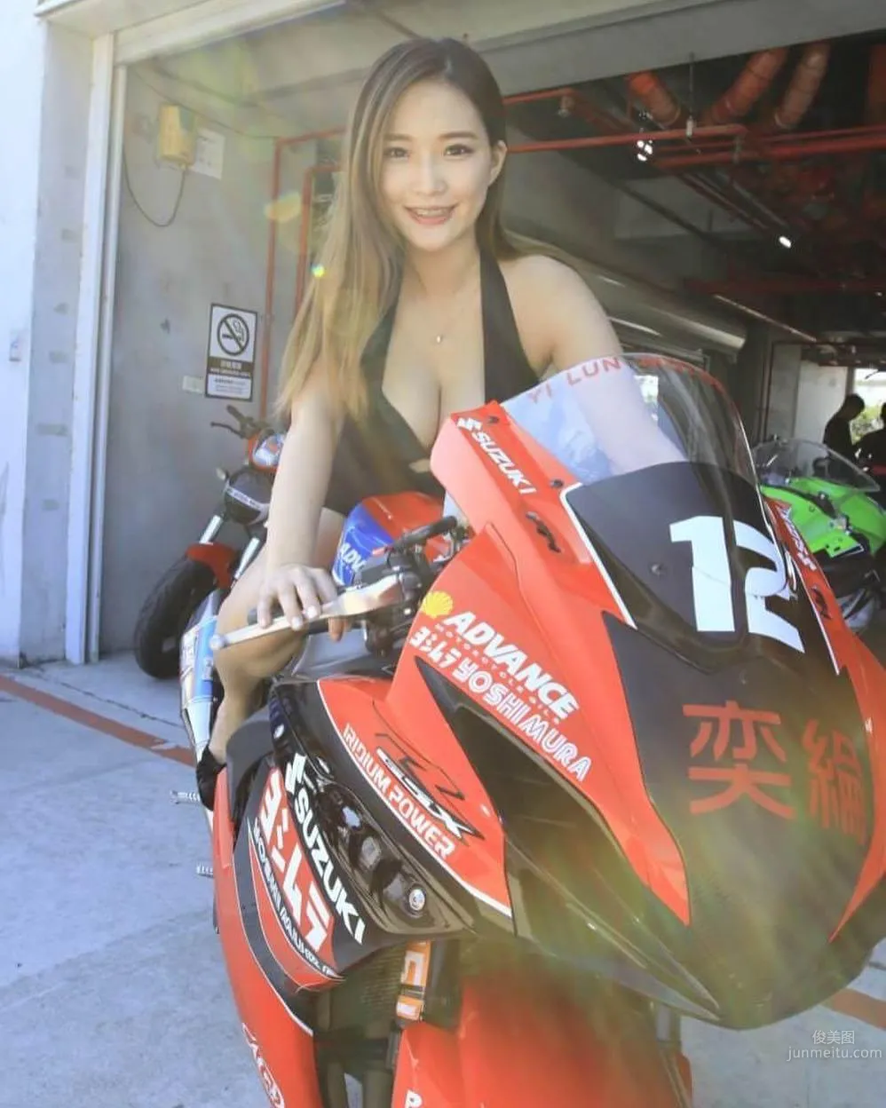 Shi Feiya, The Fierce Outdoor Shoot Sweetheart photo 4