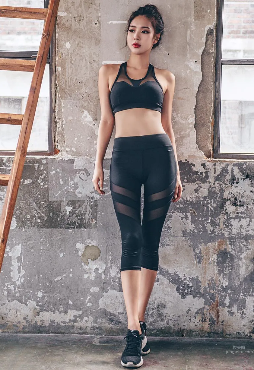 Korean Model Park Da Hyun Lologirl Sportswear Series One photo 65