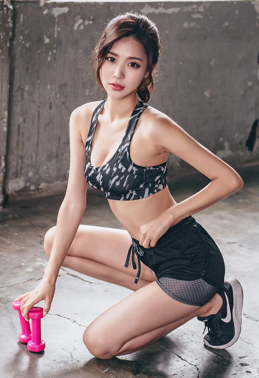 Korean Model Park Da Hyun Lologirl Sportswear Series One photo 53