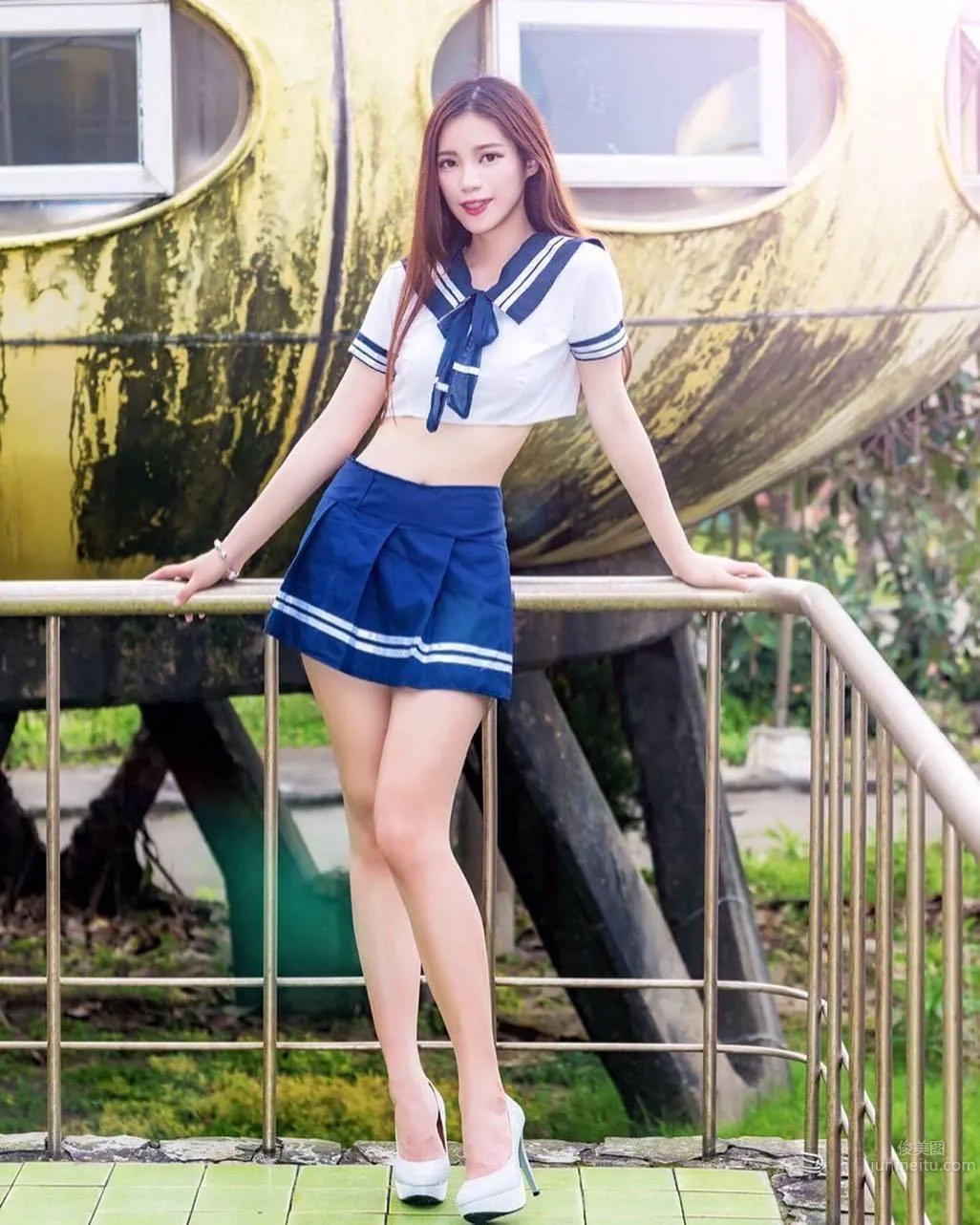 Dark-Faced Beauty Huang Shuting, Fair Beautiful Legs Extremely Dangerous photo 7
