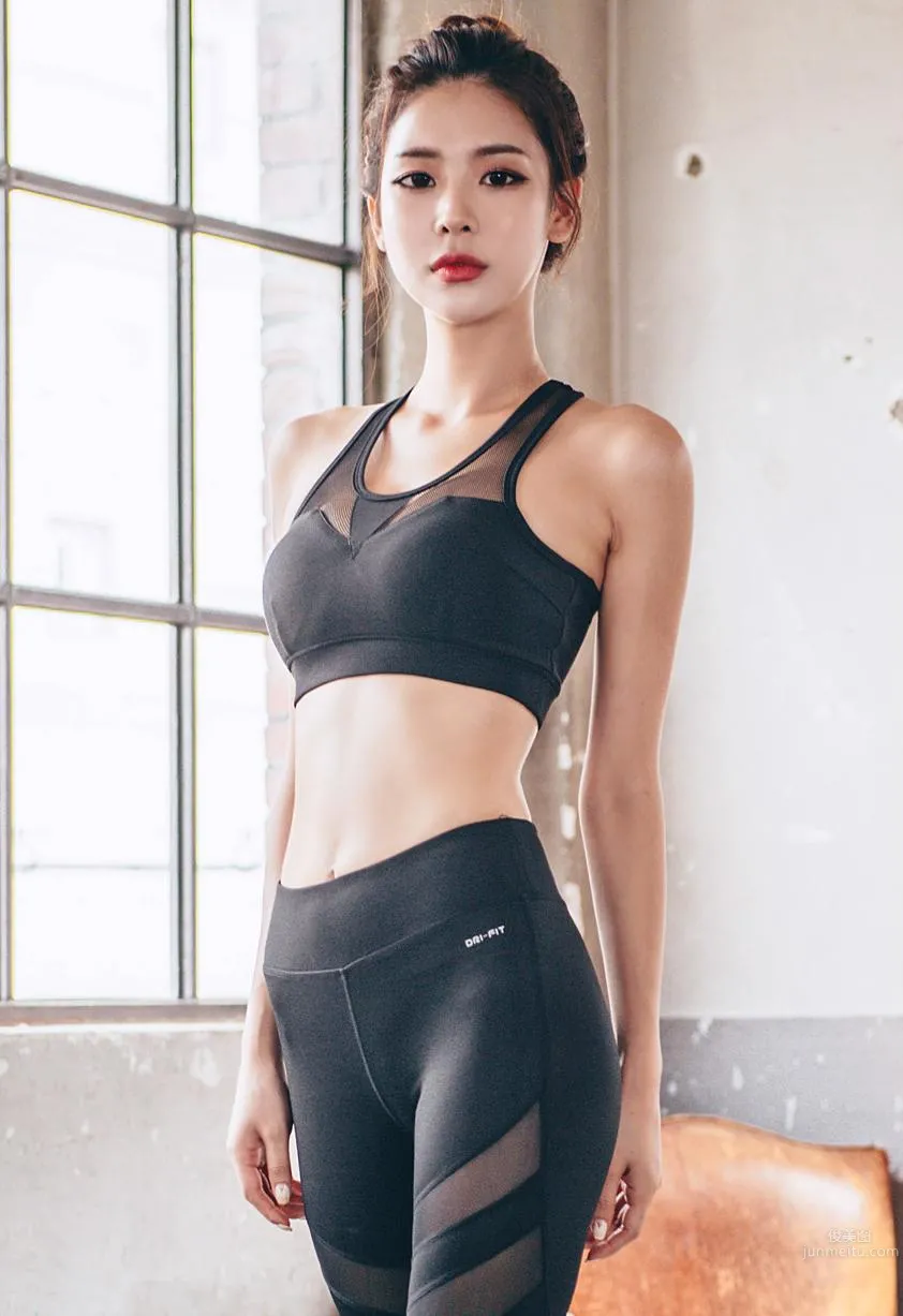 Korean Model Park Da Hyun Lologirl Sportswear Series One photo 66