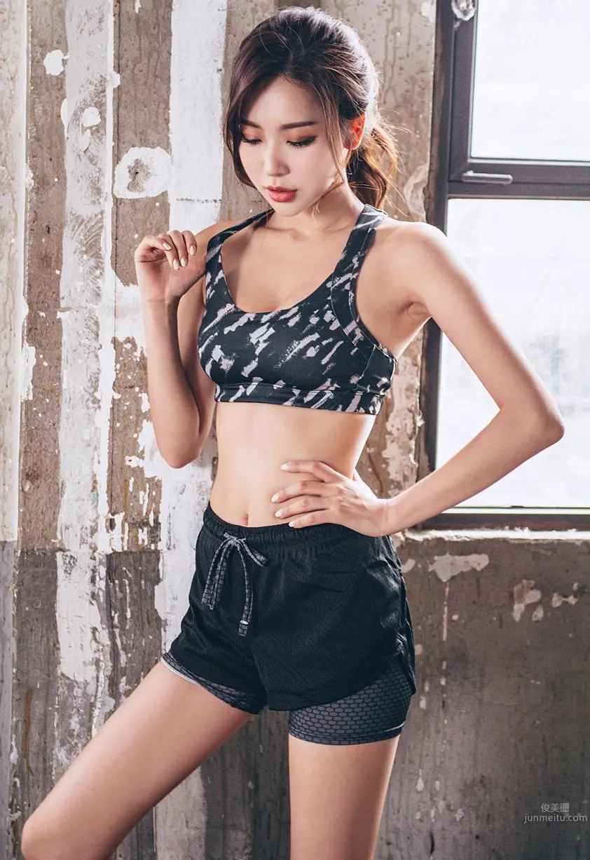 Korean Model Park Da Hyun Lologirl Sportswear Series One photo 55
