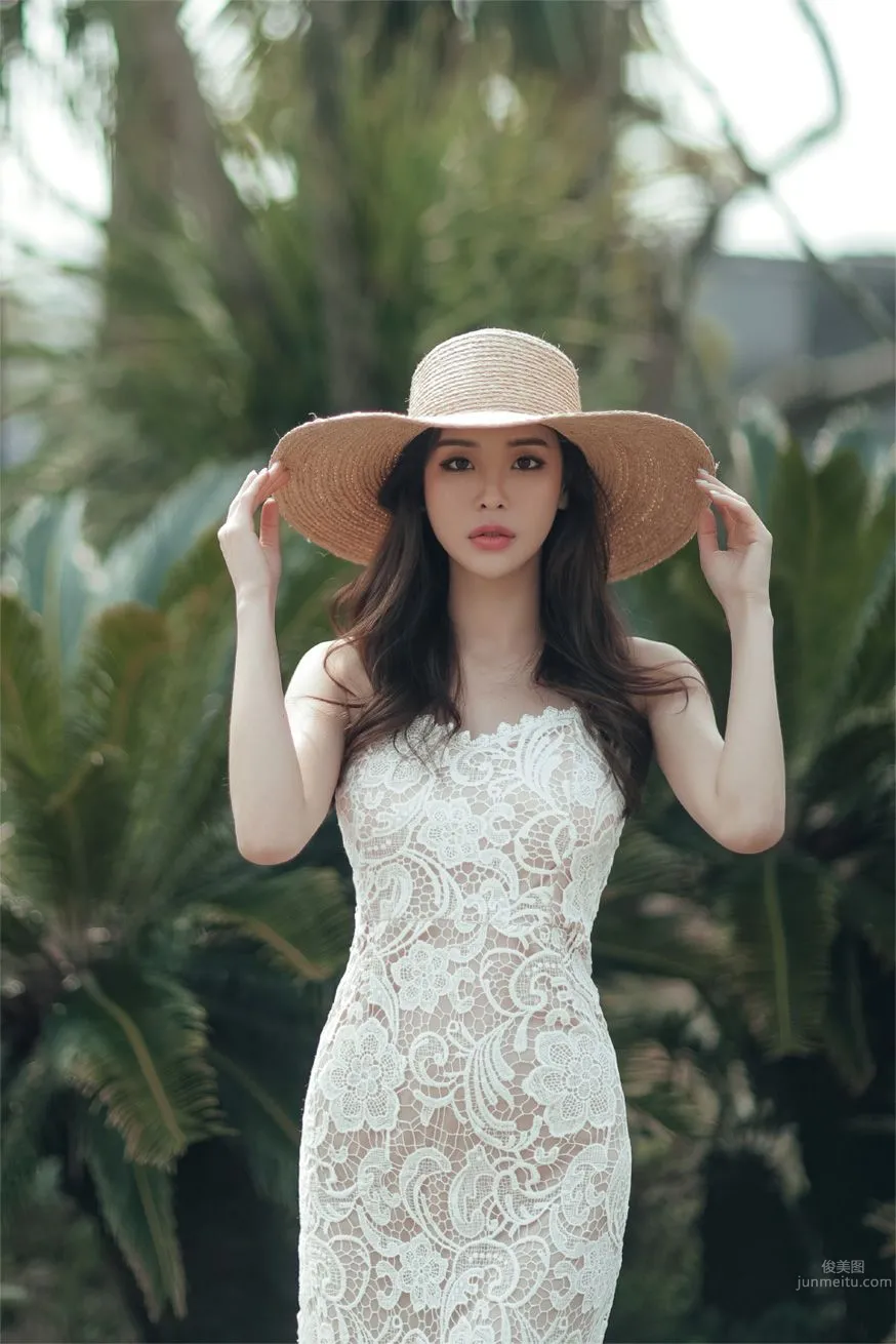 Park Da Hyun - Elegant Long Dress Photo Collage photo 19