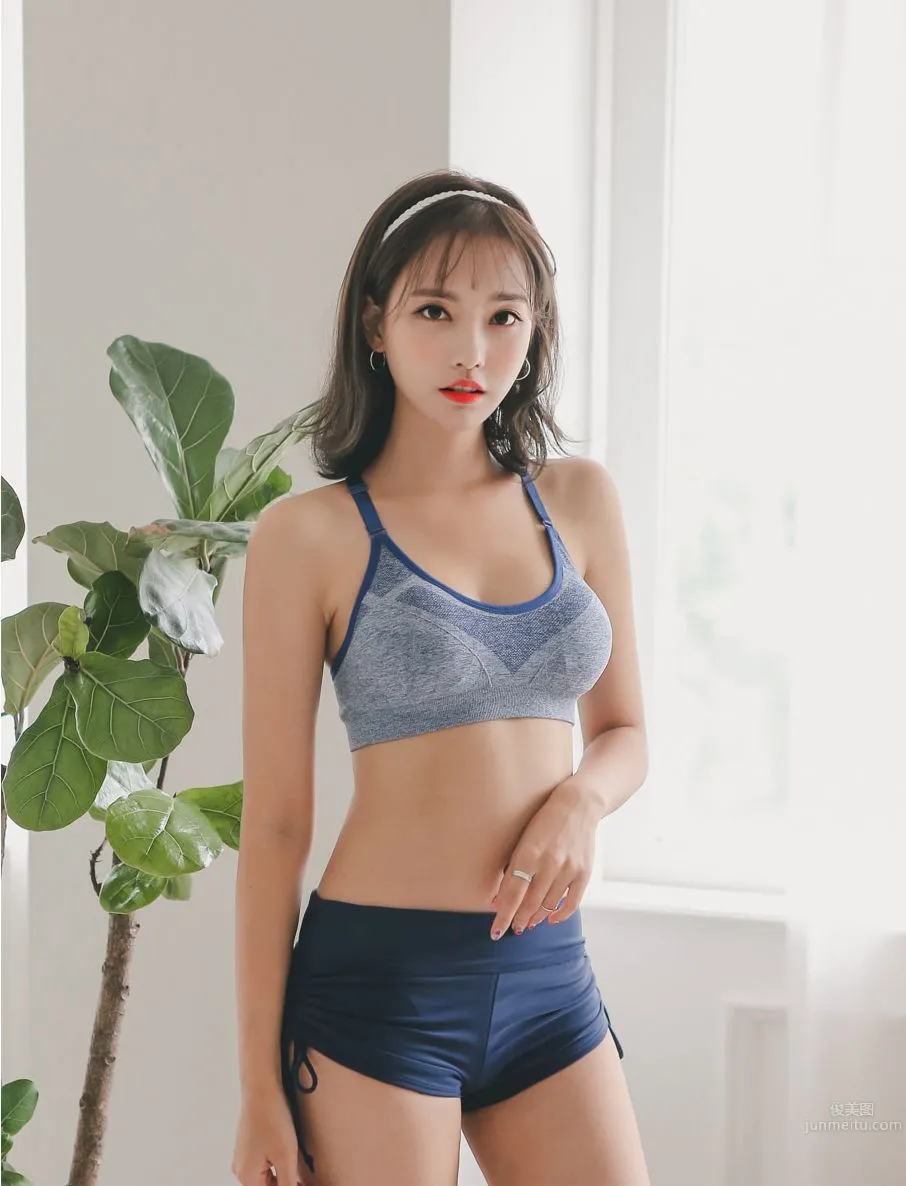 Korean Model Yeonjieun maybeach Casual Wear Series 5 photo 60