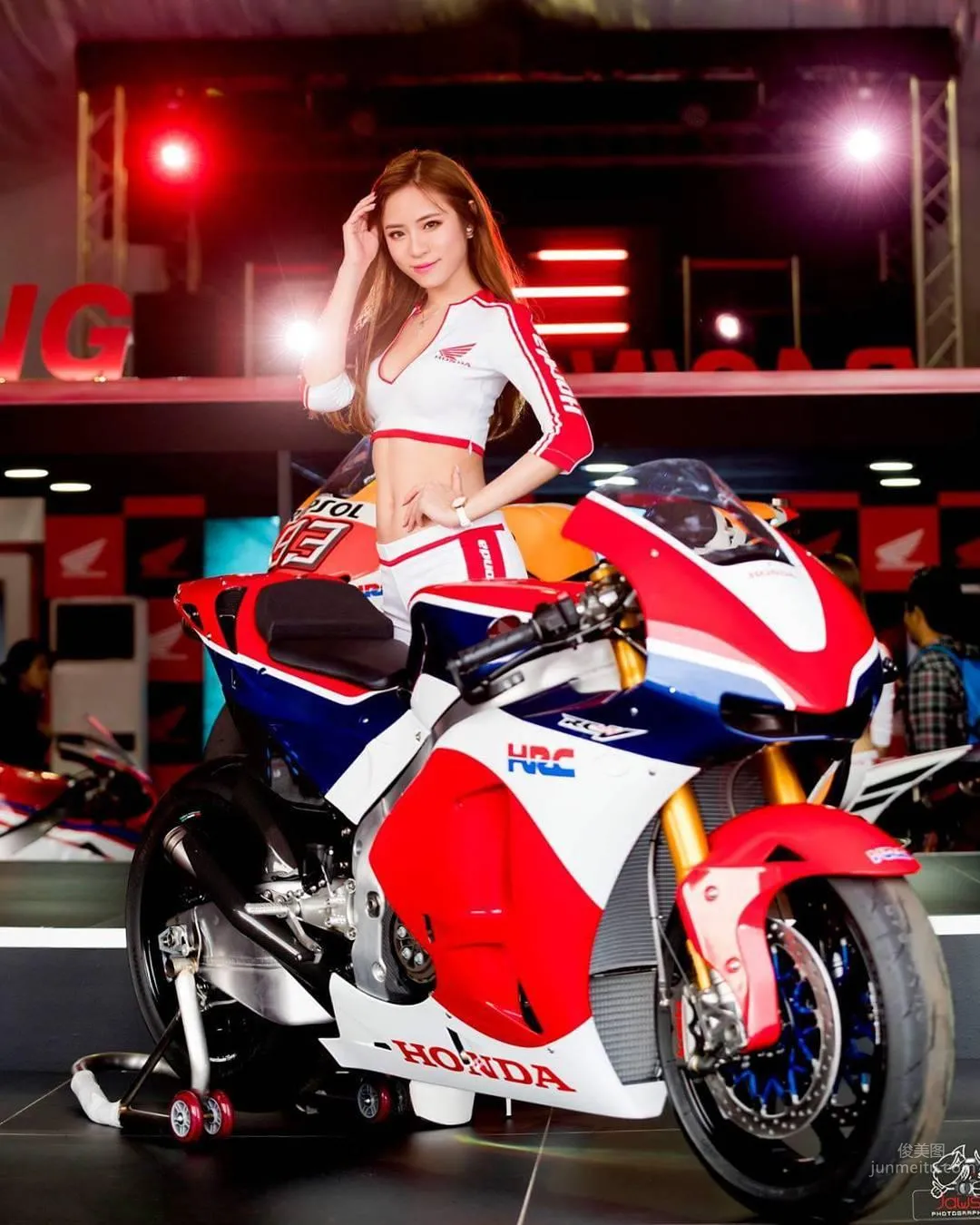 Malaysian Car Model Germaine Ong, Sexy Pretty Lady photo 17