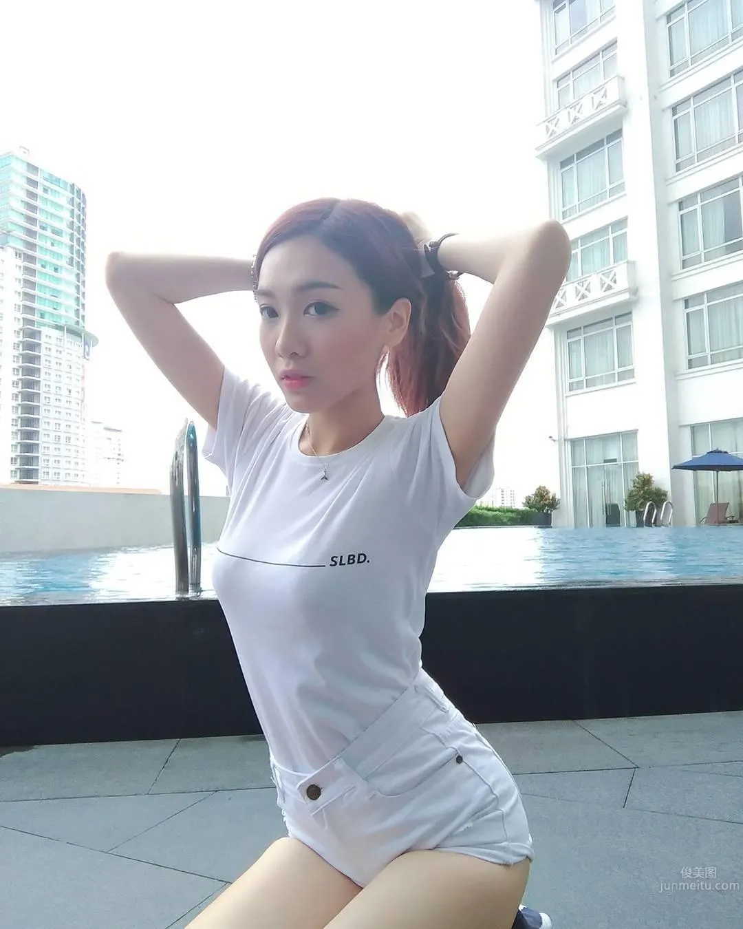 Malaysian Car Model's Domineering Selfie: Don't Mess with Me, I've Trained photo 34