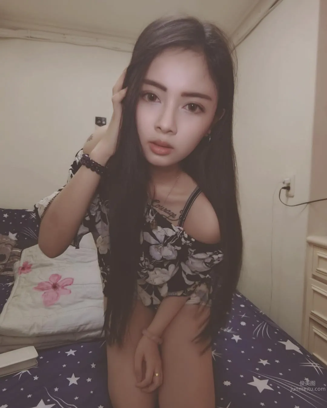 Sexy Curvy Girl Qin Qin, Petite, Cool and Handsome photo 20