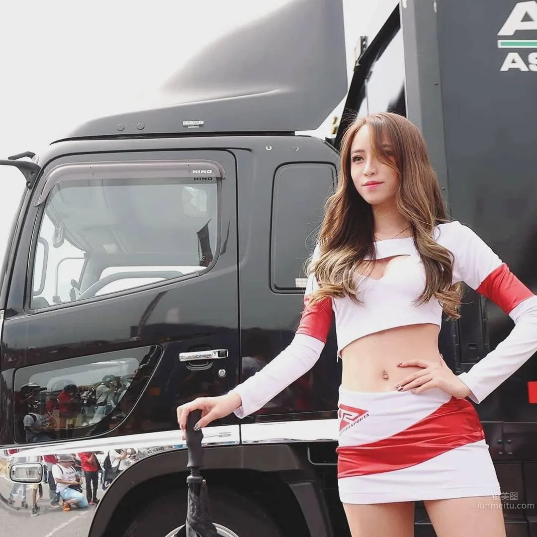 Malaysian Car Model Germaine Ong, Sexy Pretty Lady photo 10