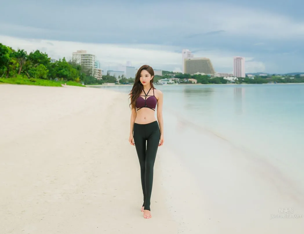 Park Soo Yeon - 2017 Swimwear Series Collection One photo 51
