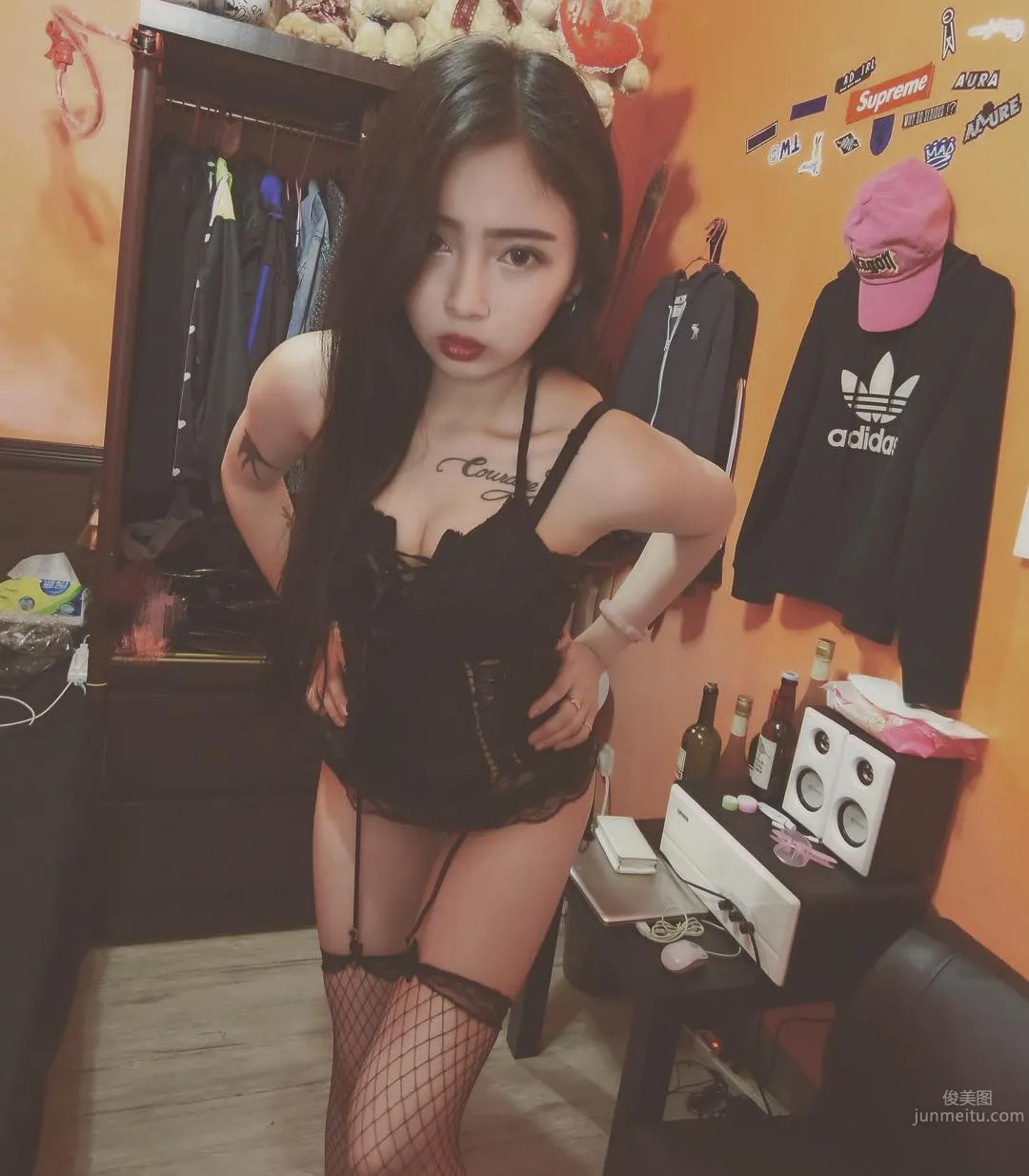 Sexy Curvy Girl Qin Qin, Petite, Cool and Handsome photo 11