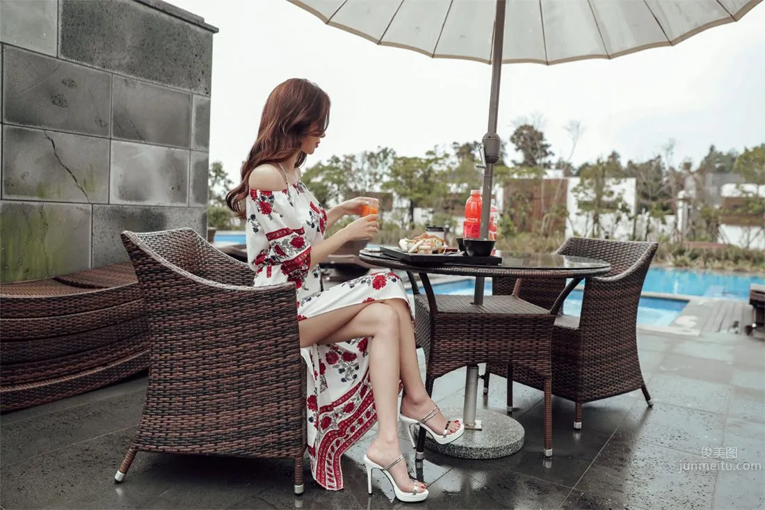 Park Da Hyun - Elegant Long Dress Photo Collage photo 53