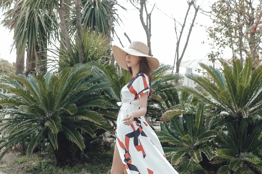 Park Da Hyun - Elegant Long Dress Photo Collage photo 63