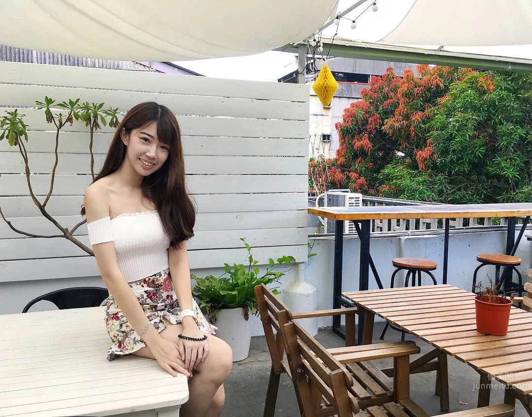 Taiwan Female Anchor Liao Zixuan, Dance Major Soft Girl with a Good Figure photo 16