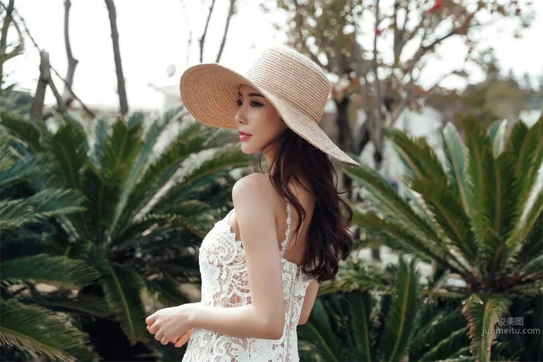 Park Da Hyun - Elegant Long Dress Photo Collage photo 23