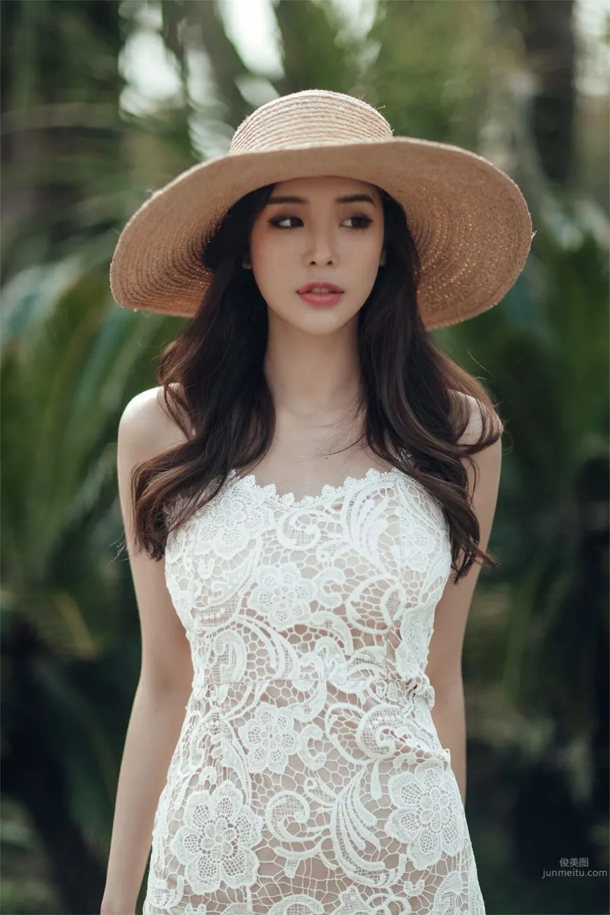 Park Da Hyun - Elegant Long Dress Photo Collage photo 12