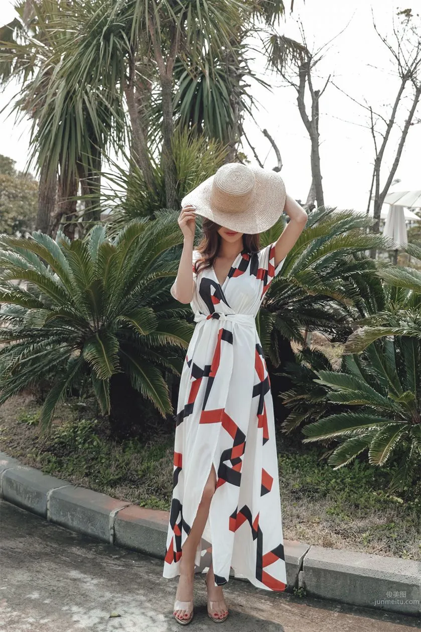 Park Da Hyun - Elegant Long Dress Photo Collage photo 71