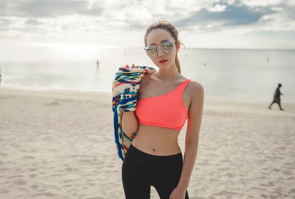Lee Yeon Jeong, 2017 MayBeach Sportswear Series Two photo 13