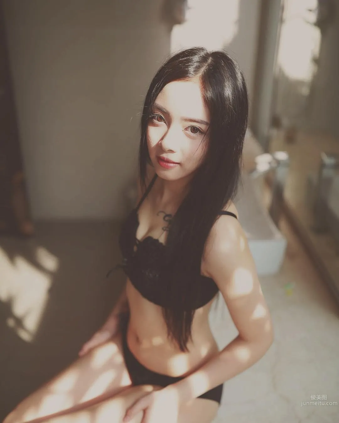 Sexy Curvy Girl Qin Qin, Petite, Cool and Handsome photo 17
