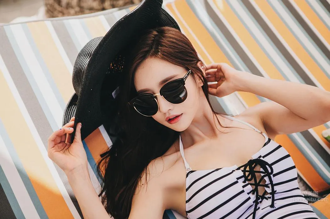 Son Yoon Joo - 2016 Beach Photo Series Two photo 74