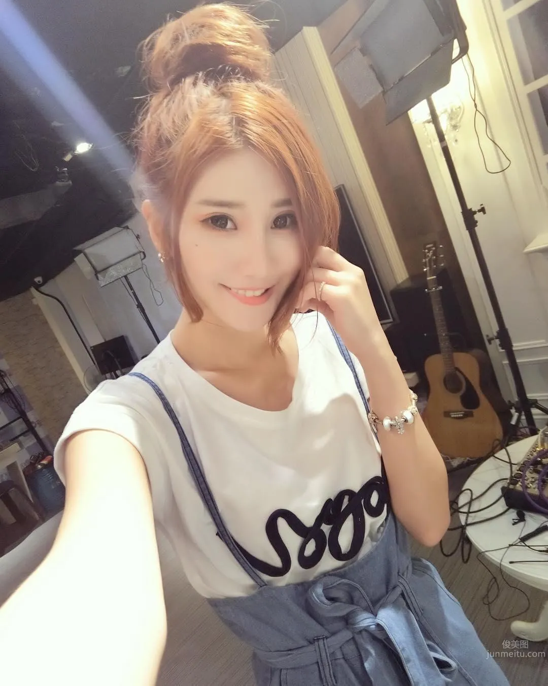 Lin Peiting: Photo Set 2024 photo 24