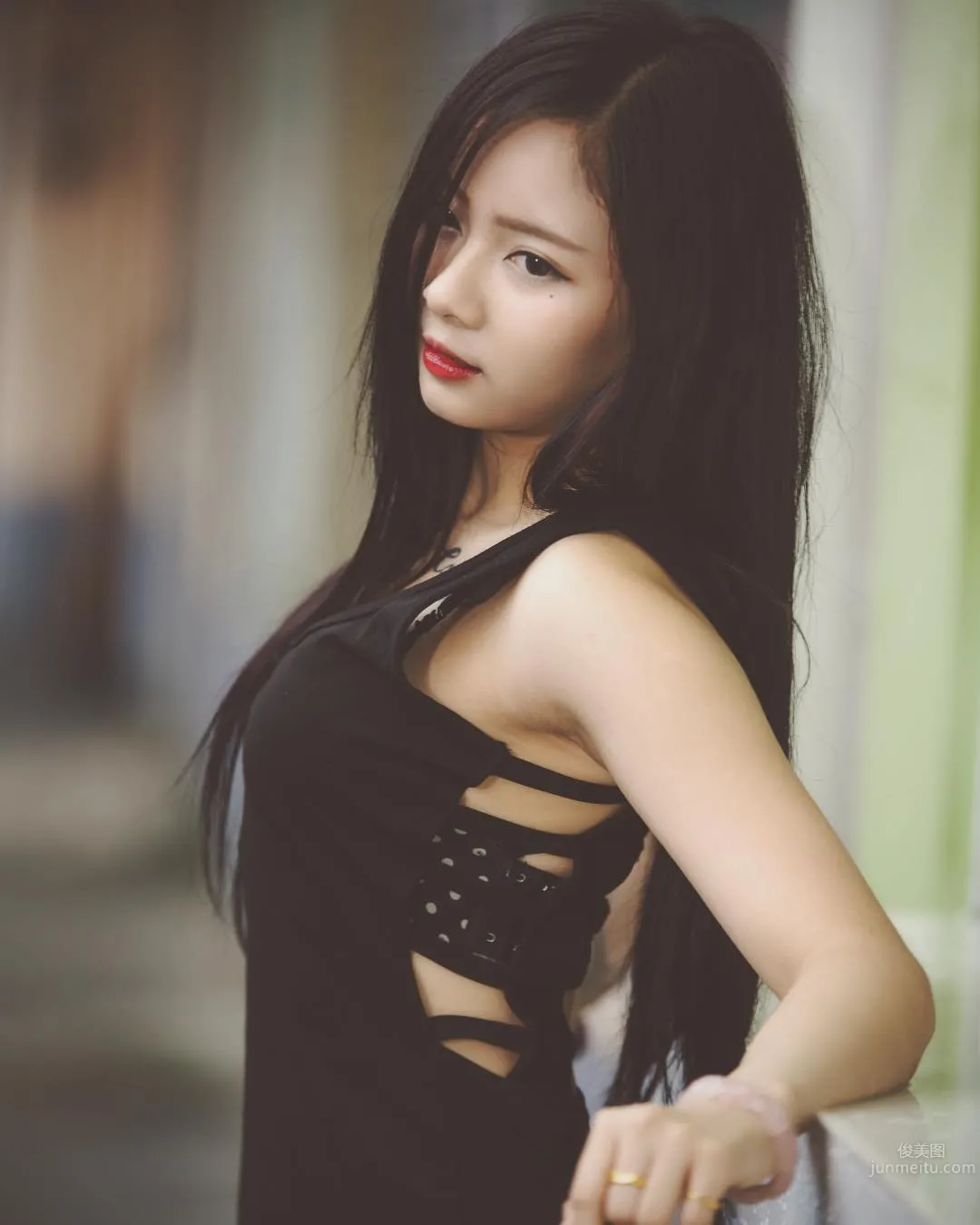 Sexy Curvy Girl Qin Qin, Petite, Cool and Handsome photo 9