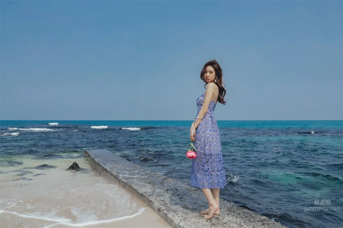 Park Da Hyun - Elegant Long Dress Photo Collage photo 27