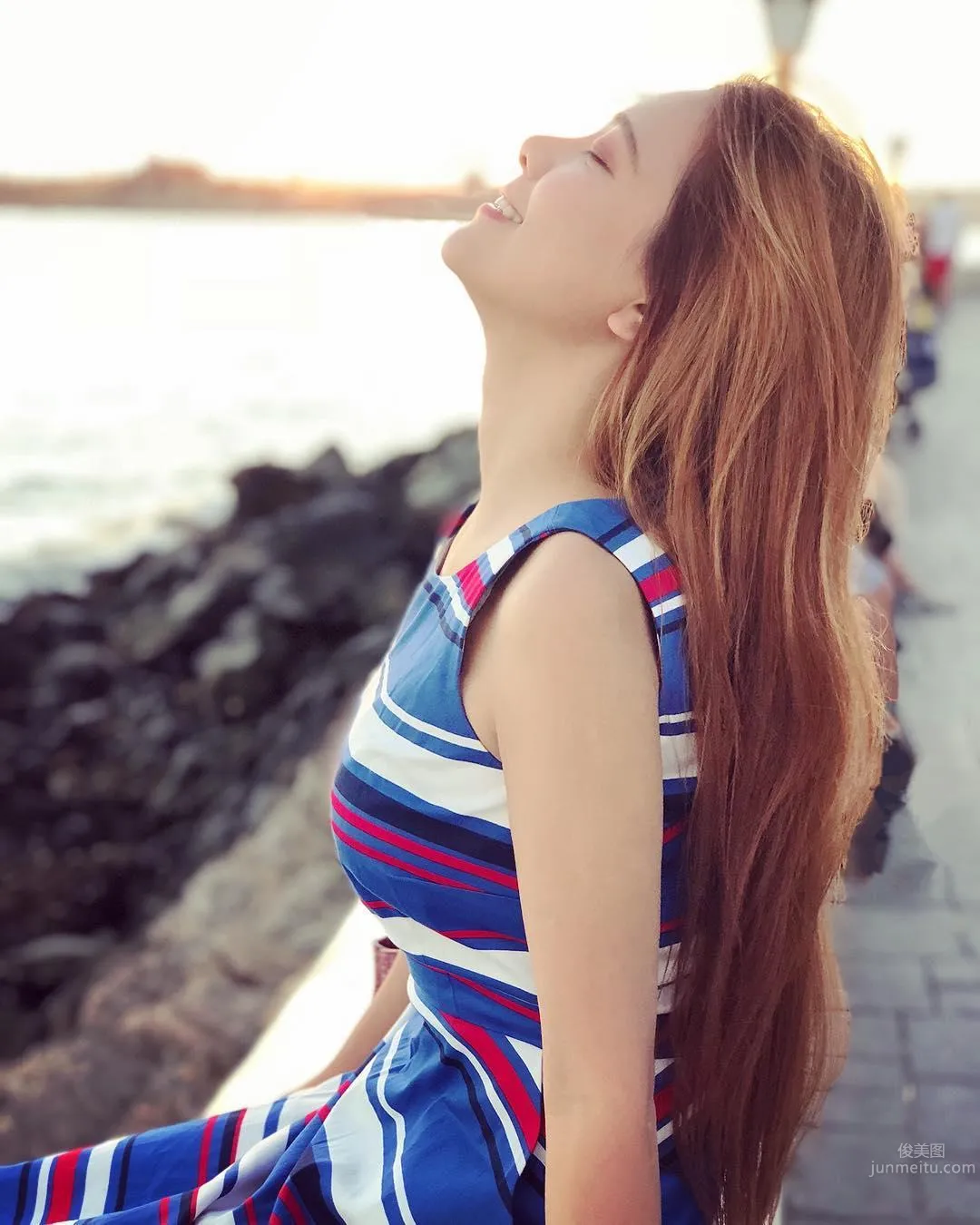 Hot Beauty Iris Huo, Alluring from a Wicked Angle photo 25
