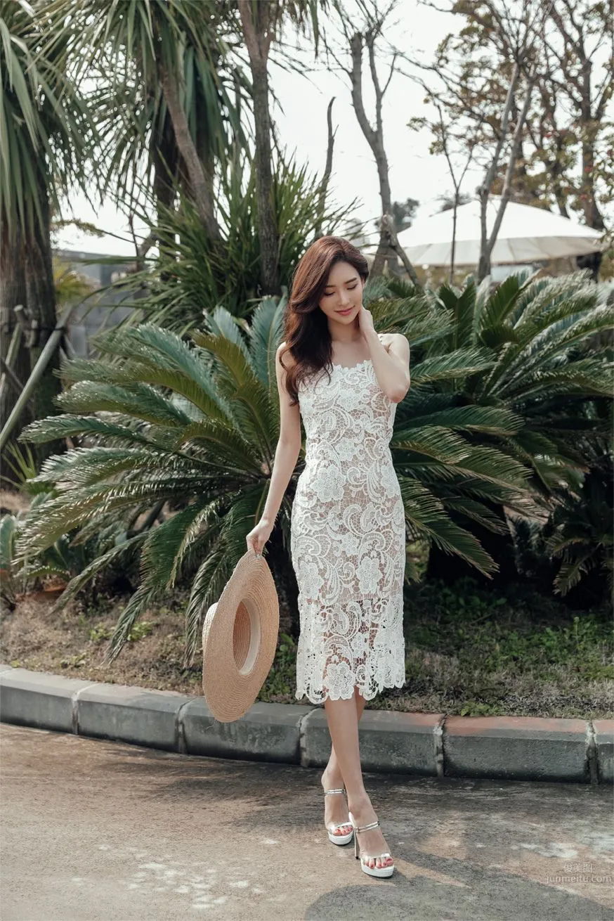 Park Da Hyun - Elegant Long Dress Photo Collage photo 26