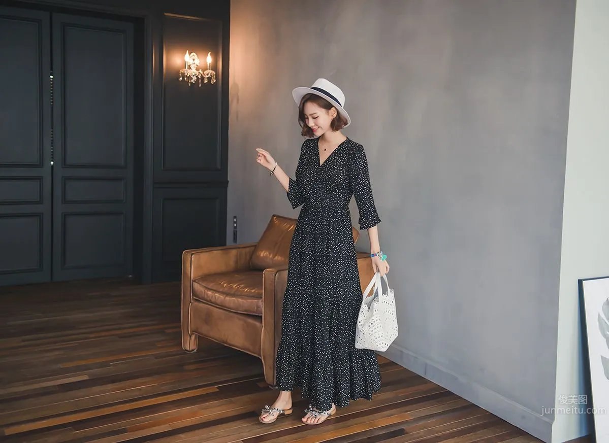 Korean Model Yeonjieun maybeach Casual Wear Series 5 photo 37