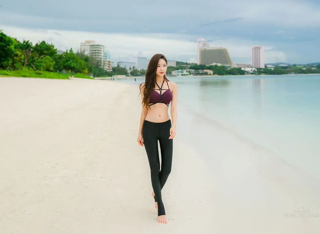 Park Soo Yeon - 2017 Swimwear Series Collection One photo 52