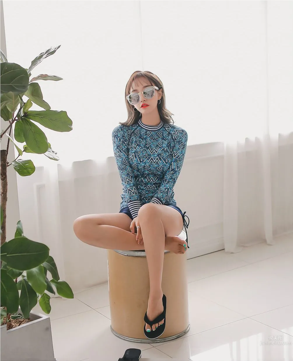 Korean Model Yeonjieun maybeach Casual Wear Series 5 photo 53