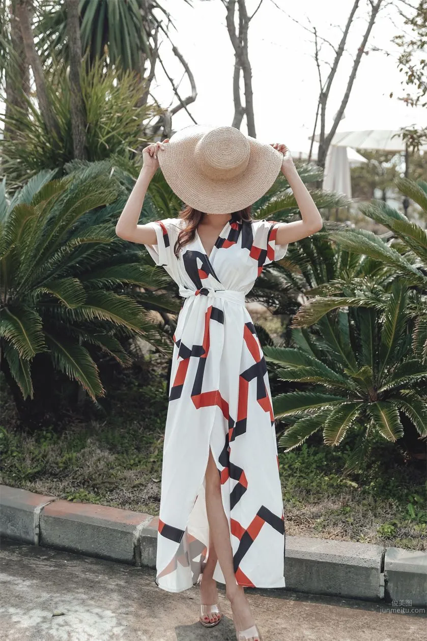 Park Da Hyun - Elegant Long Dress Photo Collage photo 59