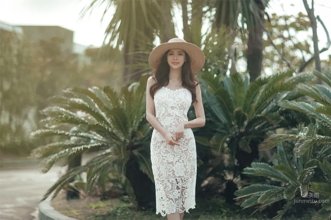 Park Da Hyun - Elegant Long Dress Photo Collage photo 11