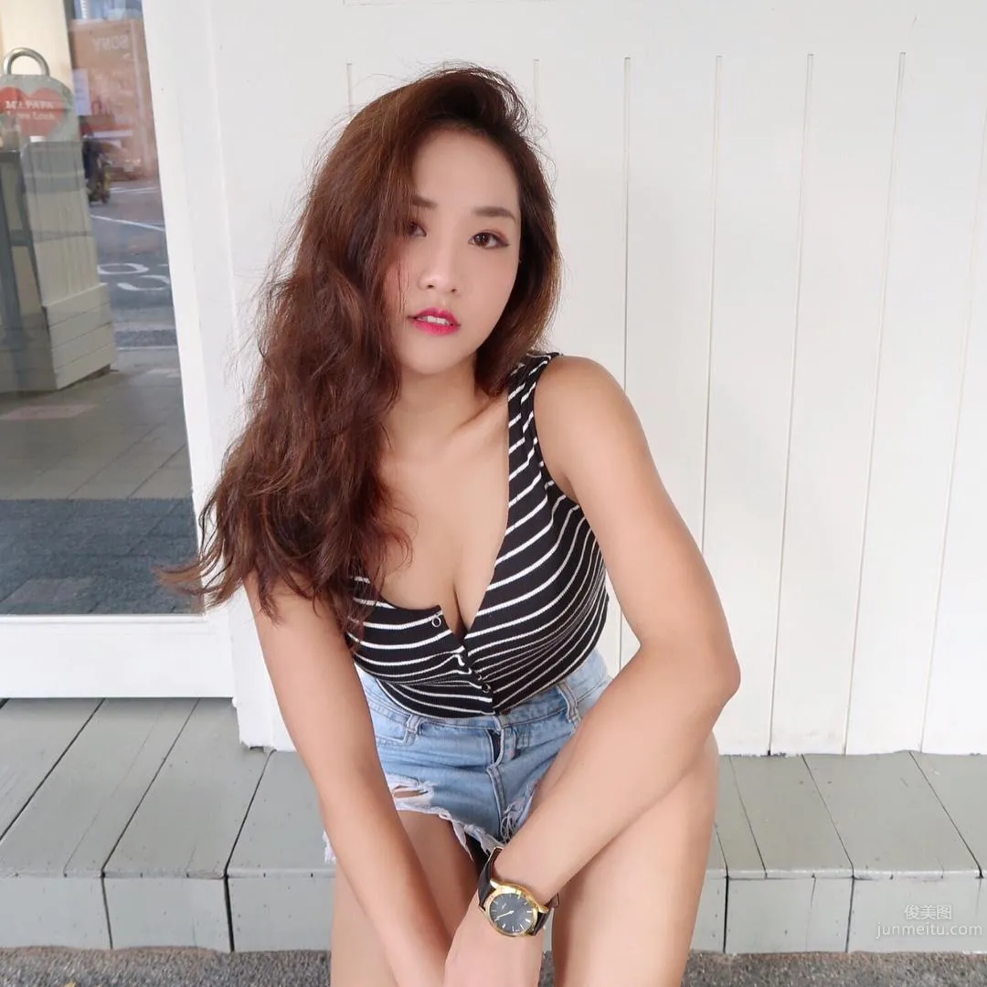 China Airlines Flight Attendant Beauty Kiona Swimsuit Unleashes Fierce Figure photo 17