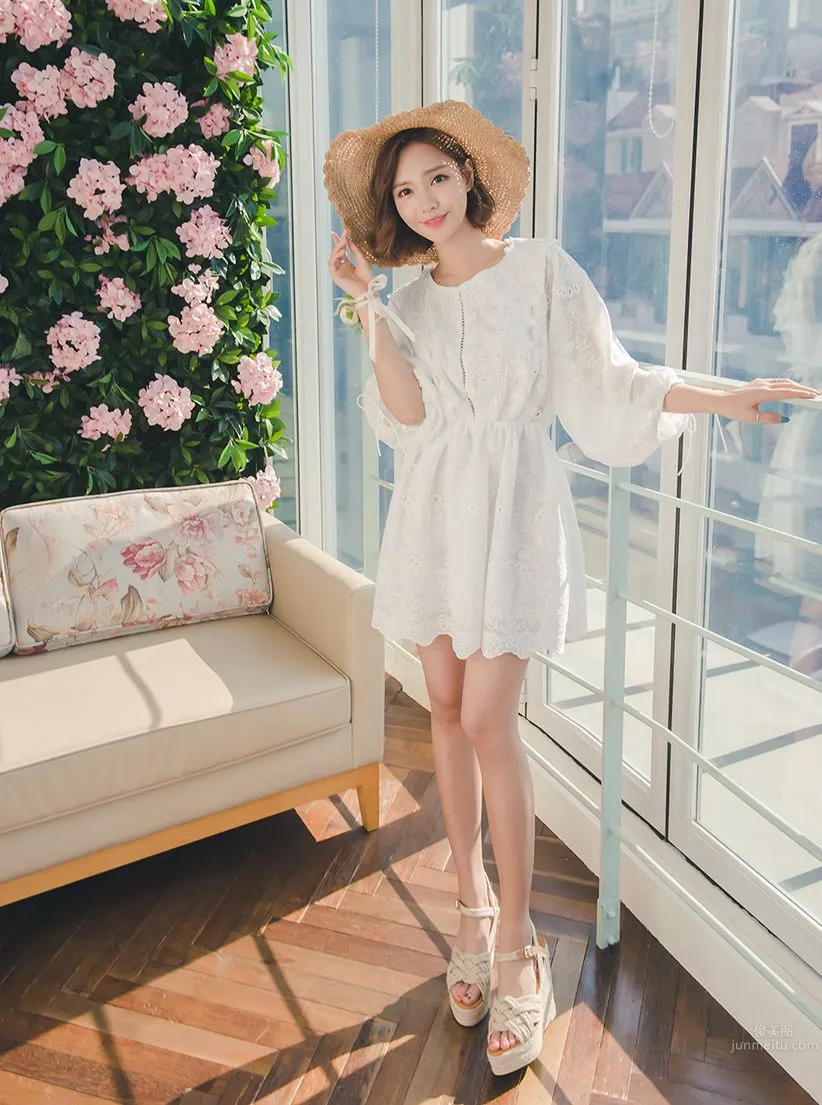 Korean Model Yeonjieun maybeach Casual Wear Series 5 photo 6