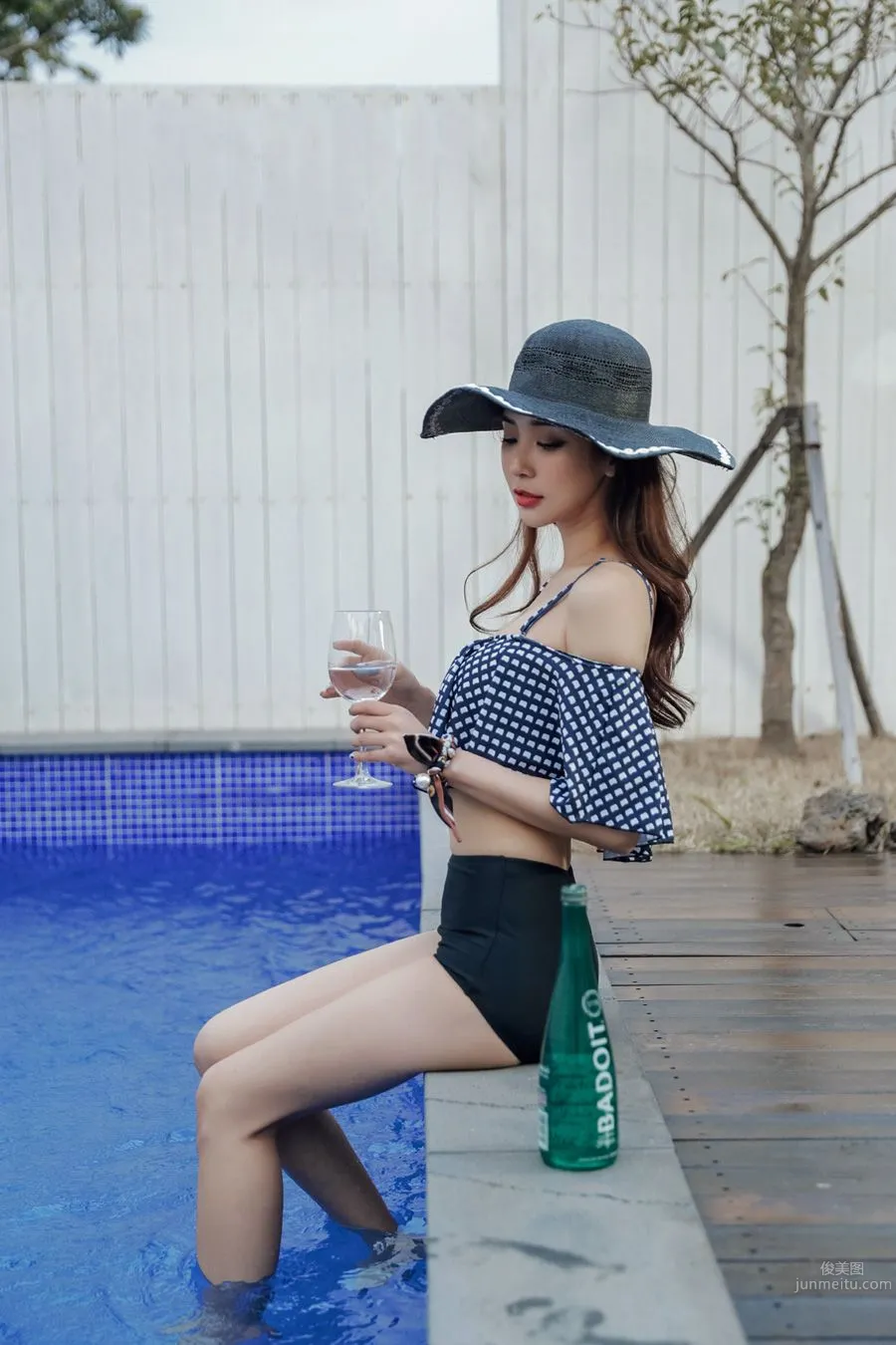 Park Da Hyun - Eranzi Bikini Series One photo 15