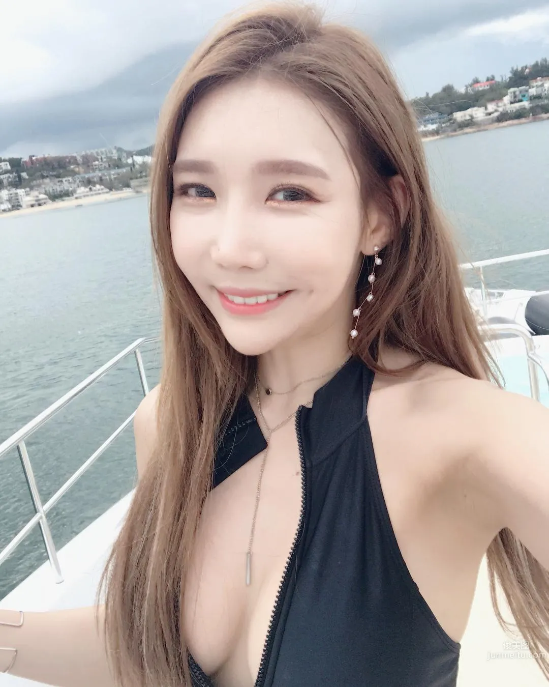 So Hot! South Korean Racing Girl Dominseo, Ant Waist in One Hand photo 23
