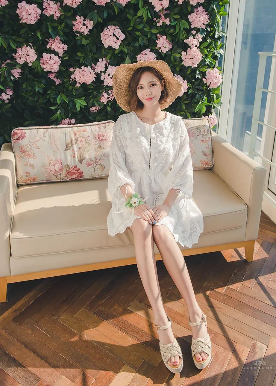 Korean Model Yeonjieun maybeach Casual Wear Series 5 photo 8