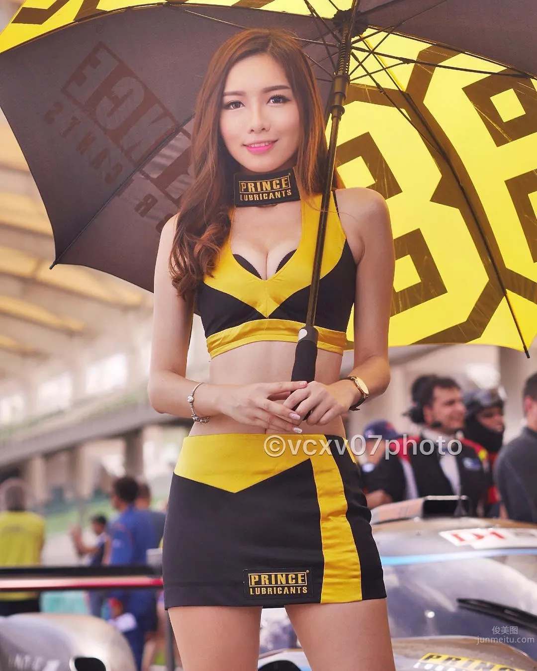 Malaysian Car Model's Domineering Selfie: Don't Mess with Me, I've Trained photo 9
