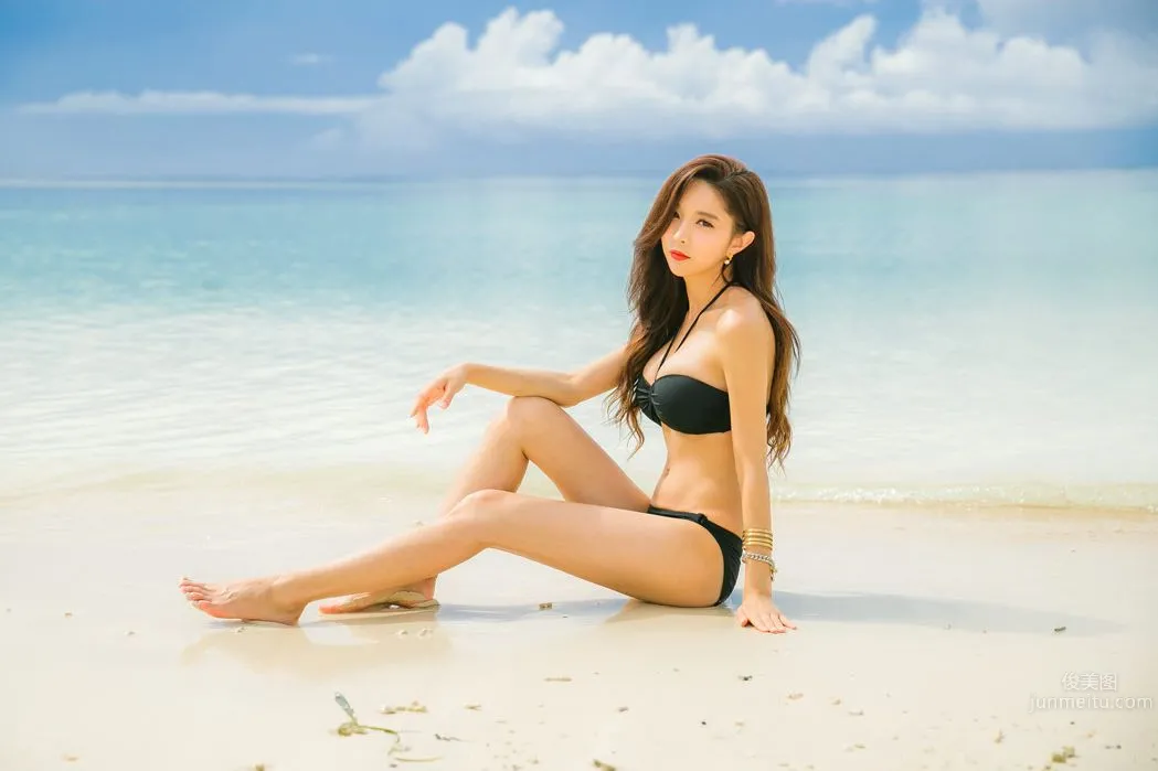 Park Soo Yeon, 2017 Swimsuit Series Gallery Two photo 56