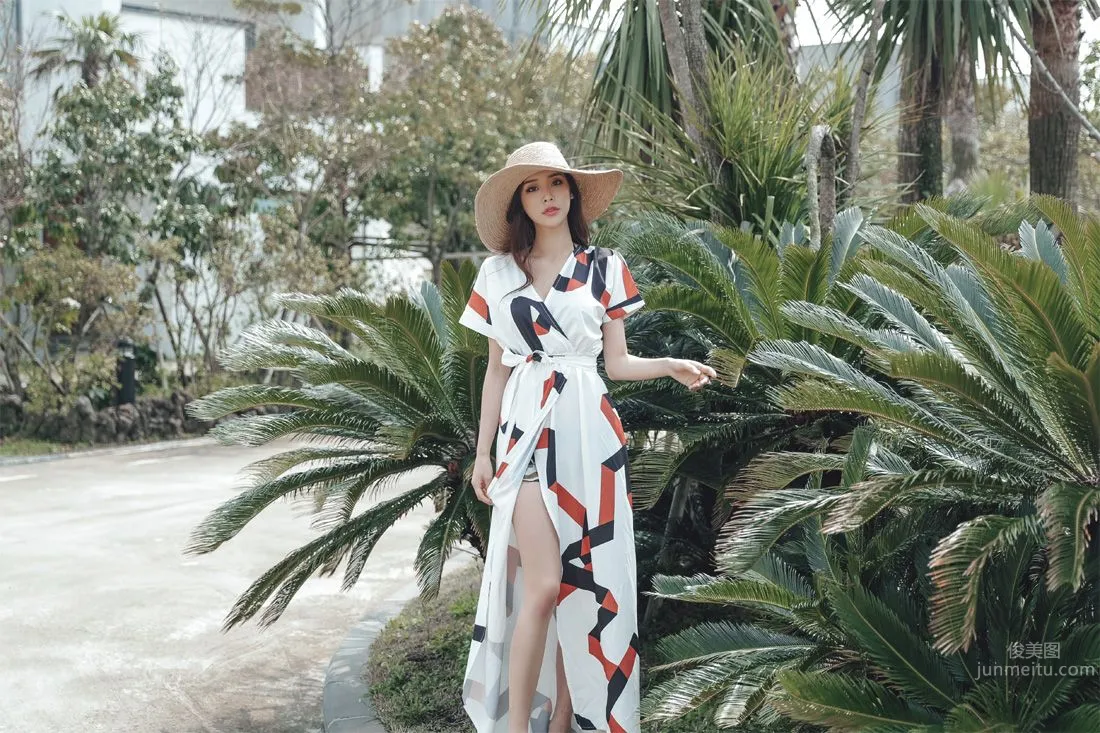 Park Da Hyun - Elegant Long Dress Photo Collage photo 67