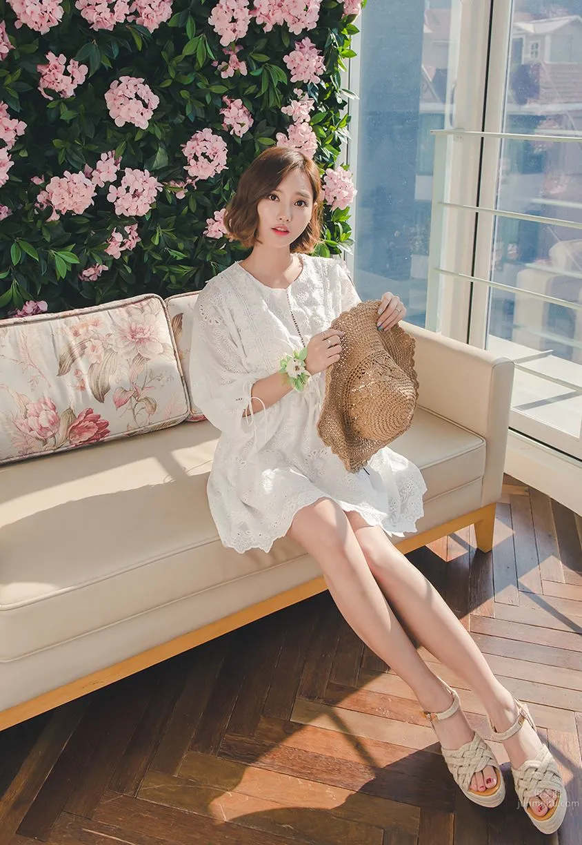 Korean Model Yeonjieun maybeach Casual Wear Series 5 photo 10