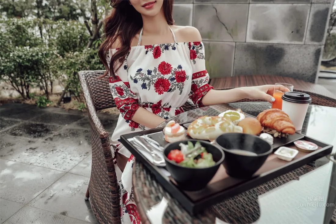 Park Da Hyun - Elegant Long Dress Photo Collage photo 52