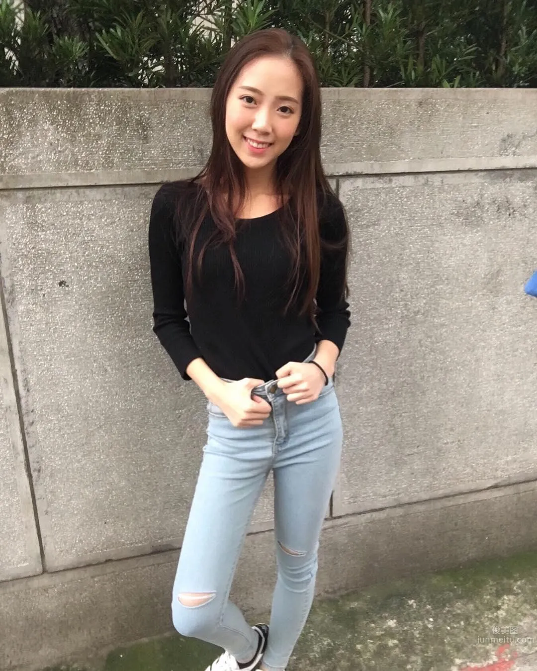 超甜美氣質正妹牙牙！治愈系外表下美背也讓人驚豔 8