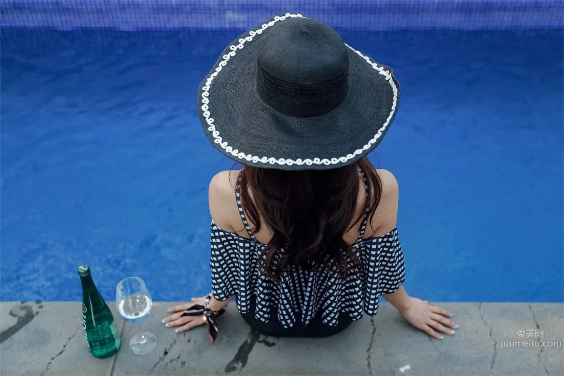 Park Da Hyun - Eranzi Bikini Series One photo 21