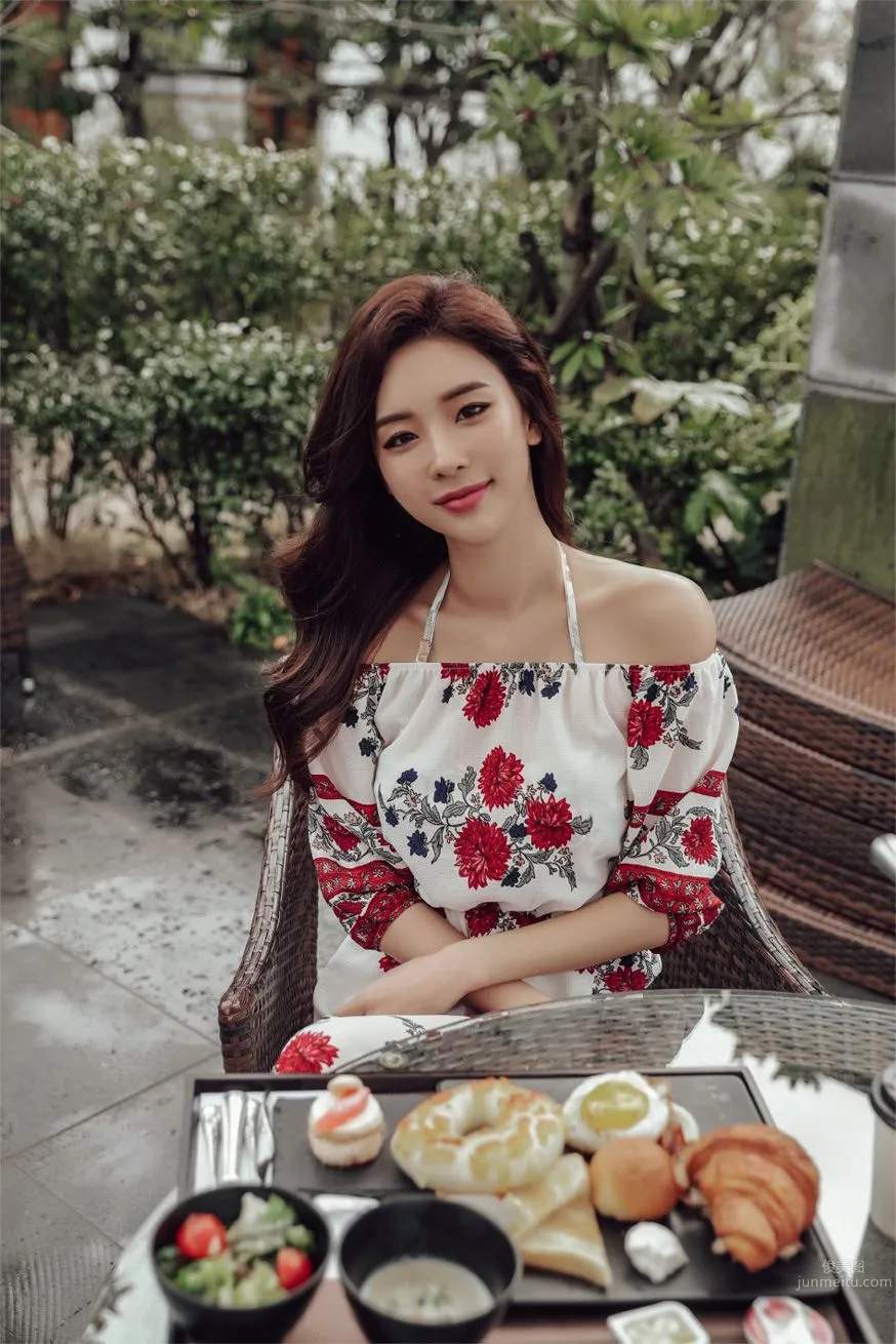 Park Da Hyun - Elegant Long Dress Photo Collage photo 55
