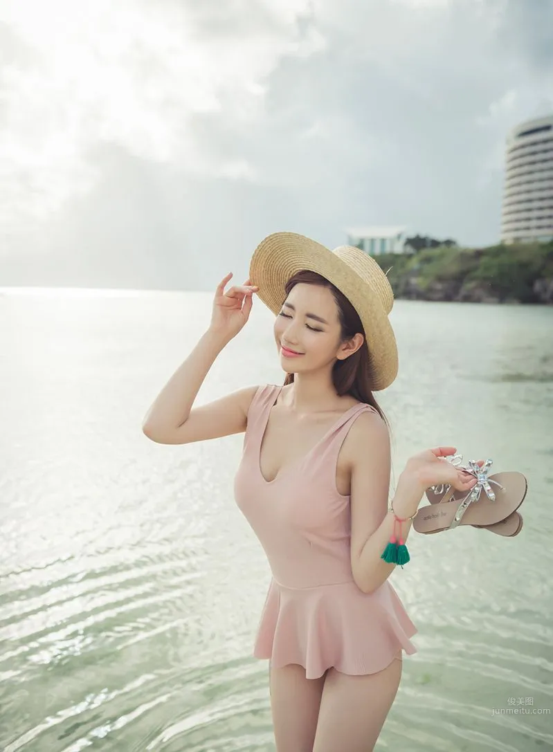 Lee Yeon Jeong, 2017 MayBeach Sportswear Series Two photo 36