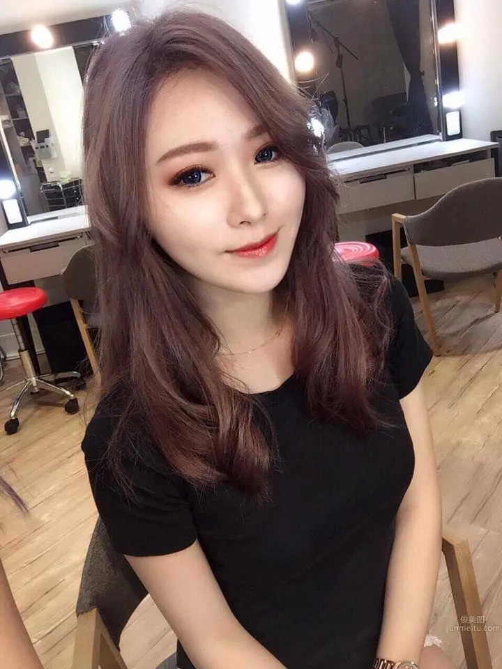 百變貓女小乖 充滿着知性美 5