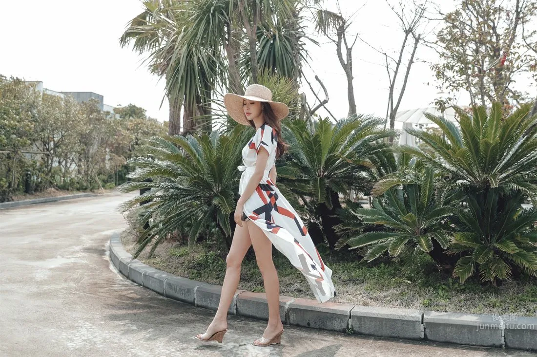 Park Da Hyun - Elegant Long Dress Photo Collage photo 74