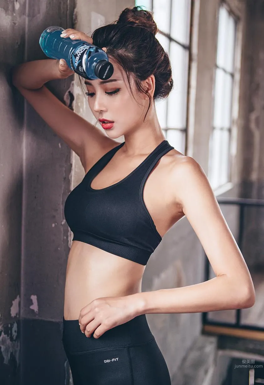 Korean Model Park Da Hyun Lologirl Sportswear Series Two photo 51